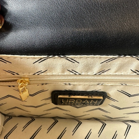 NEW URBAN EXPRESSIONS MONIQUE BLACK TOP HANDLE BAG - Picture 3 of 4